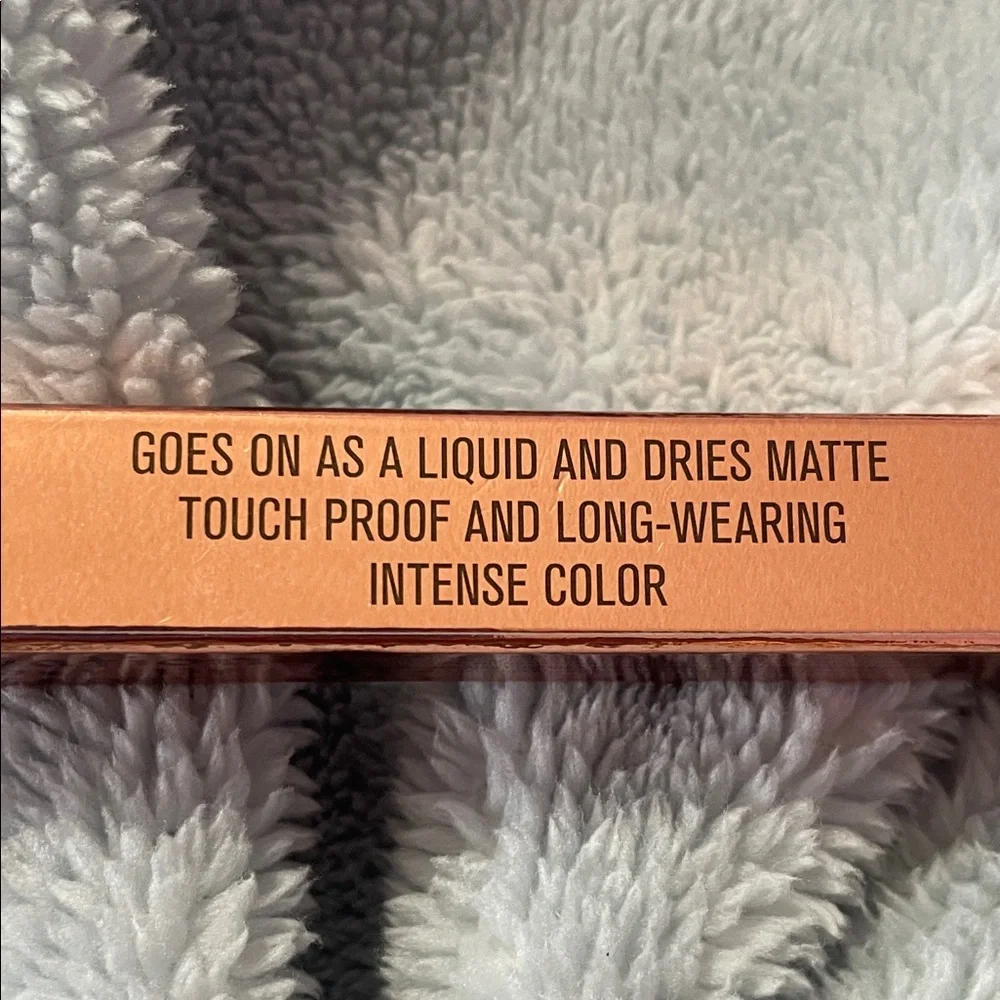 Revolution Salvation Velvet Lip Lacquer - Vivid Coral
